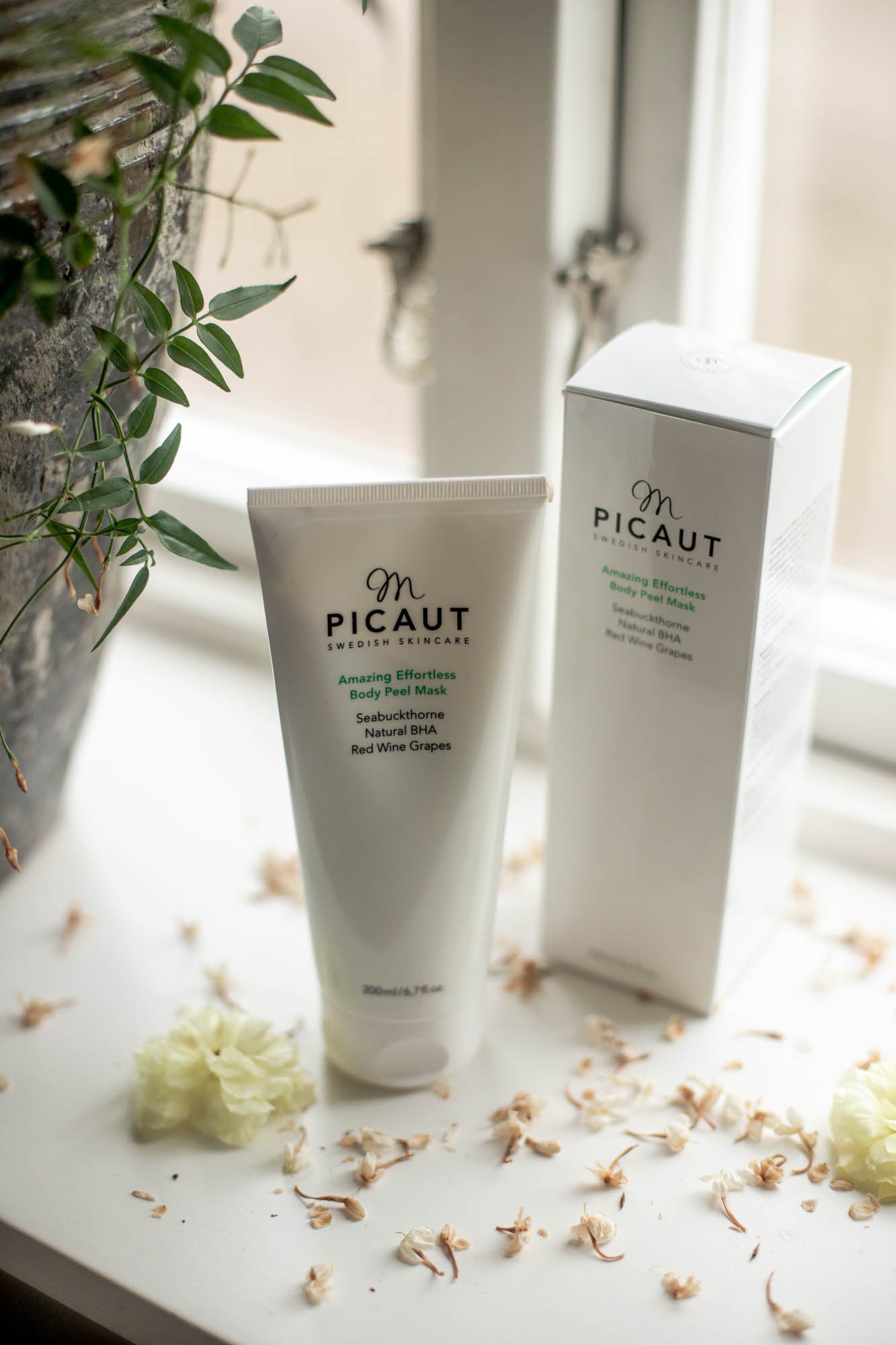 M Picaut Amazing Effortless Body Peel Mask